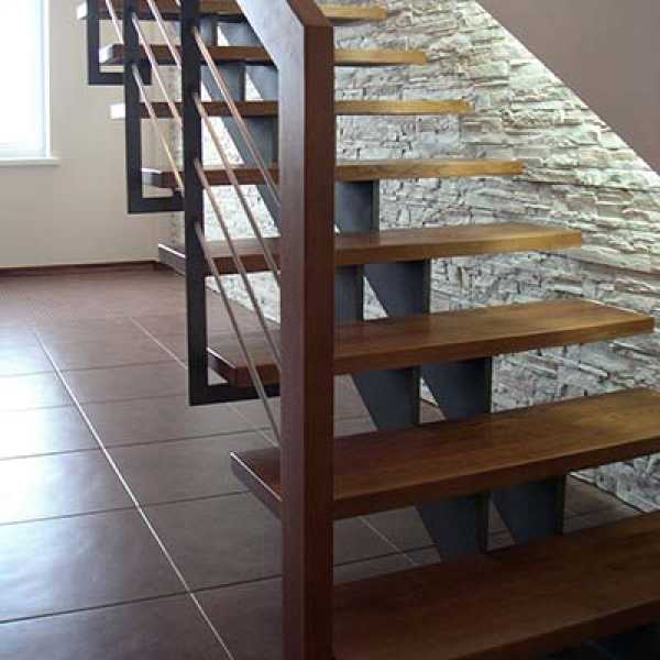 Лестница из профильной трубы своими руками